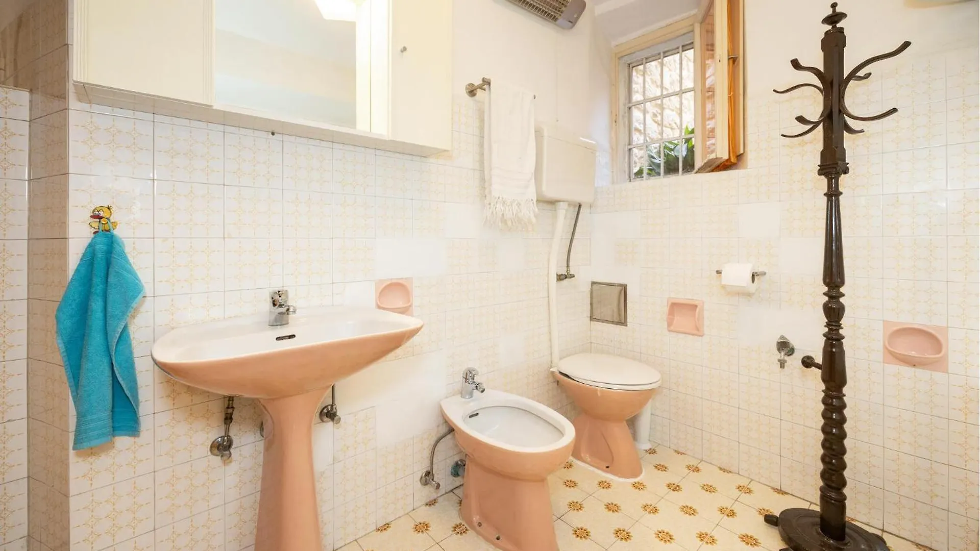 Awesome Home In Trogir With Wifi 0*,